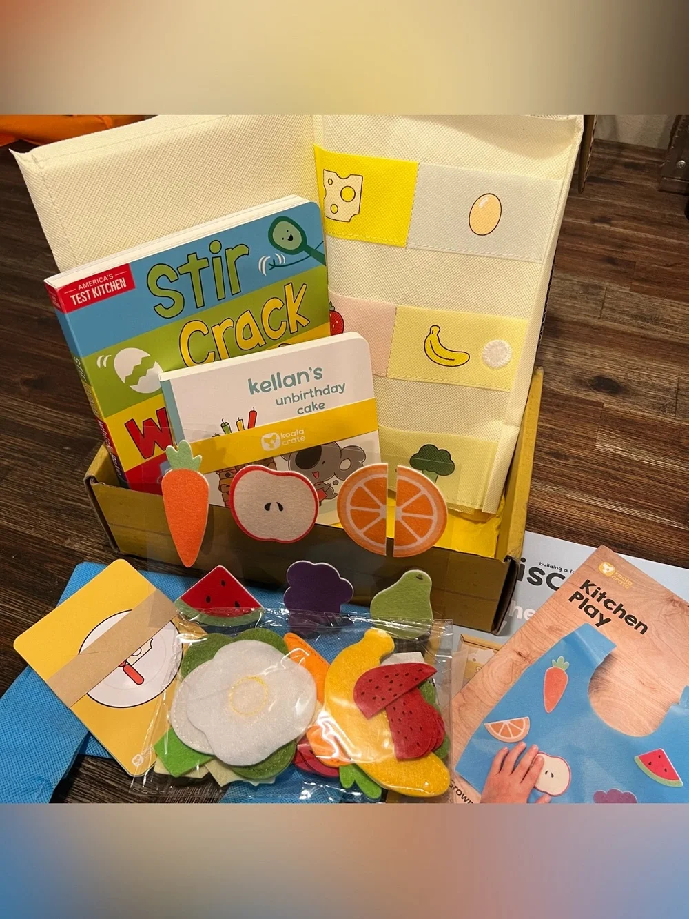 KiwiCo Kitchen Play With Felt Food Pieces Organizer Books